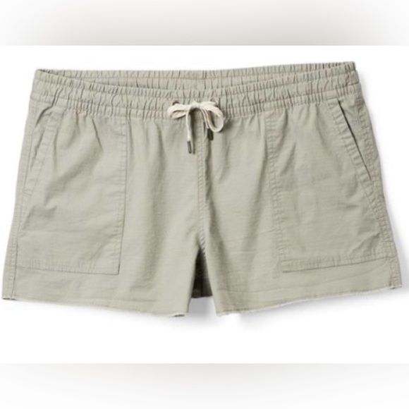 Vuori Pants - Vuori shorts size L EUC